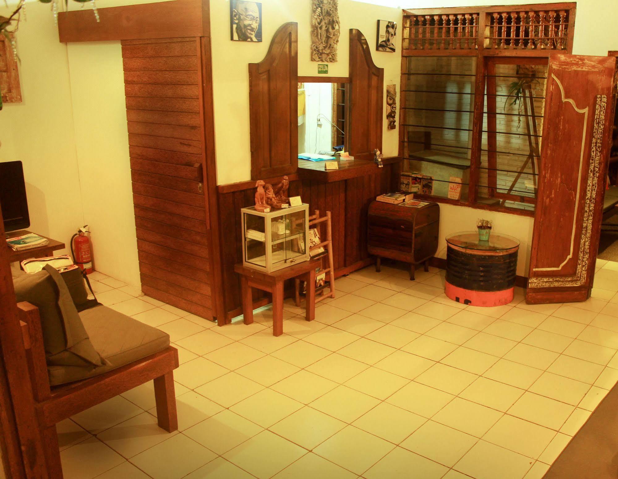Friendly House Bali Hostel Ubud  Exterior photo